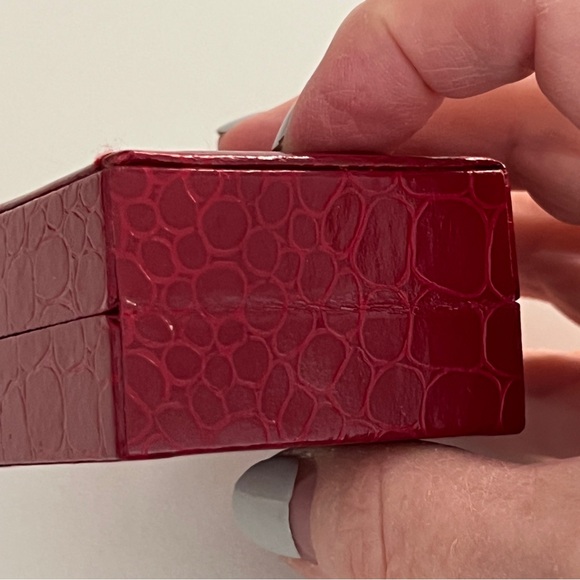 Faux Alligator Red Box "S" initial gold-tone Satin-lined 2 x 2 x 1.25h - Picture 6 of 8